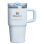 Kleurstaal voor Stanley 1913 Stanley 1913 x LoveShackFancy Quencher® ProTour Tumbler 0.59L in Toscana Toile - Alpine Blue | Voorkant Bekijken