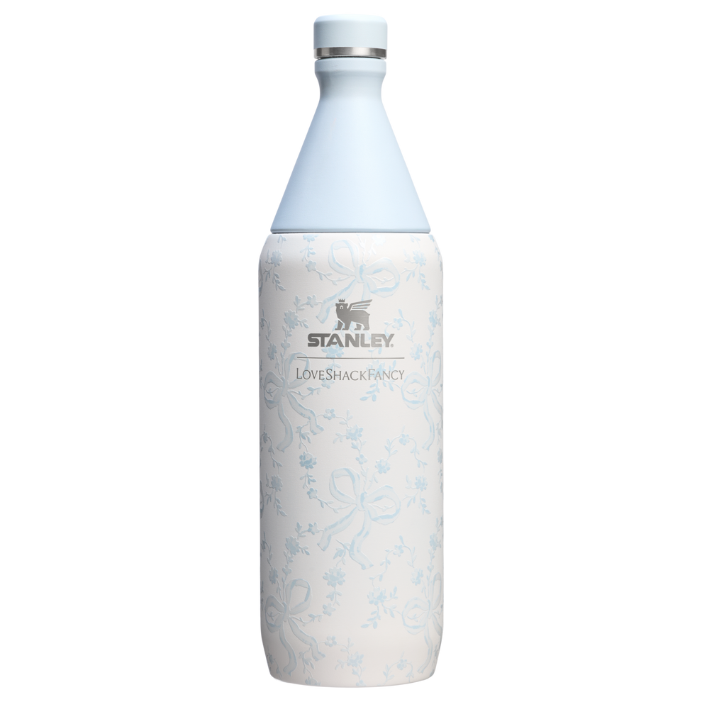 Stanley 1913 Stanley 1913 x LoveShackFancy All Day Slim Bottle 1L w Coquette Bow - Winter Ice | Przód Zobacz