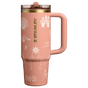 Próbka koloru dla Stanley 1913 Quencher® ProTour Flip Straw Tumbler 0.89L w Her Symbol Her Story | Przód Zobacz