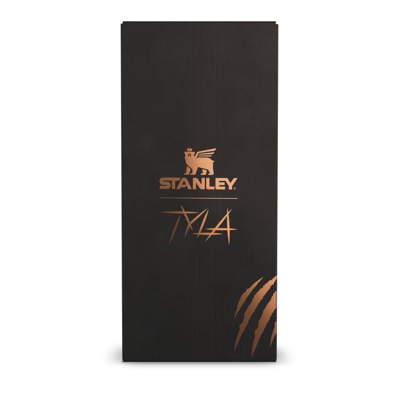 Stanley 1913 The Tyla Tyger Quencher H2.0 FlowState™ Tumbler 1.2L in Tyla Tyger | Vorderseite Anzeigen