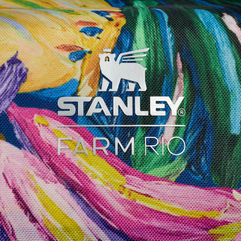 Stanley 1913 Stanley 1913 x FARM Rio All-Day Madeleine Mini Soft Cooler 13.2L dans Farm Rio Painted Bananas | Retour Détaillé Afficher