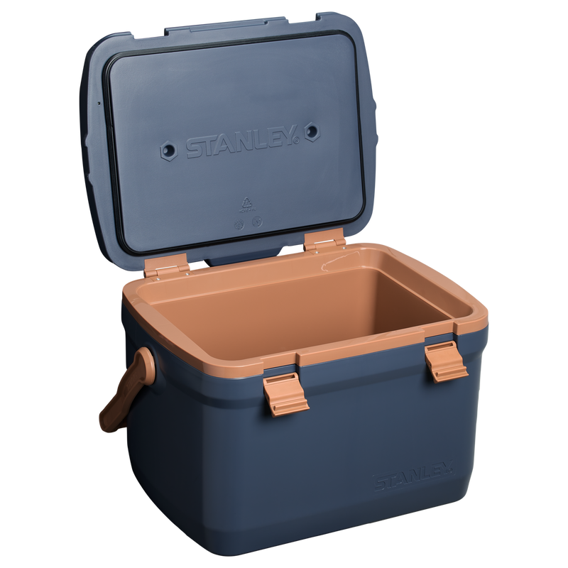 Stanley 1913 Easy-Carry Outdoor Cooler 15.1L in Twilight | Open View