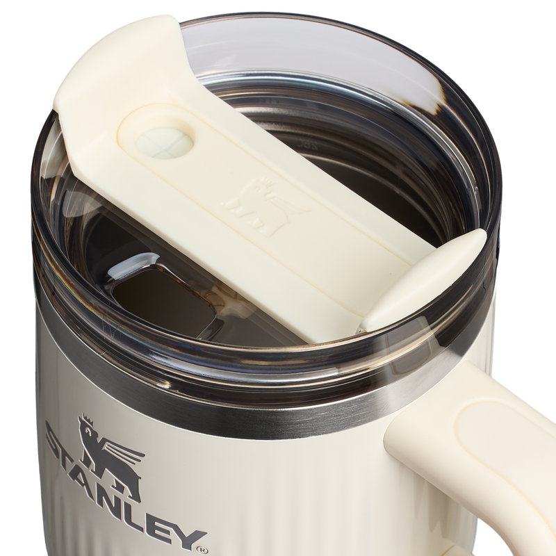 Stanley 1913 Quencher® H2.0 Fluted Tumbler 0.59L in Cream Gloss | Coperchio Dettagliato Visualizza