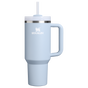 Farbmuster für Stanley 1913 Quencher® H2.0 FlowState™ Tumbler 1.18L in Blue Dream Stone | Vorderseite Anzeigen