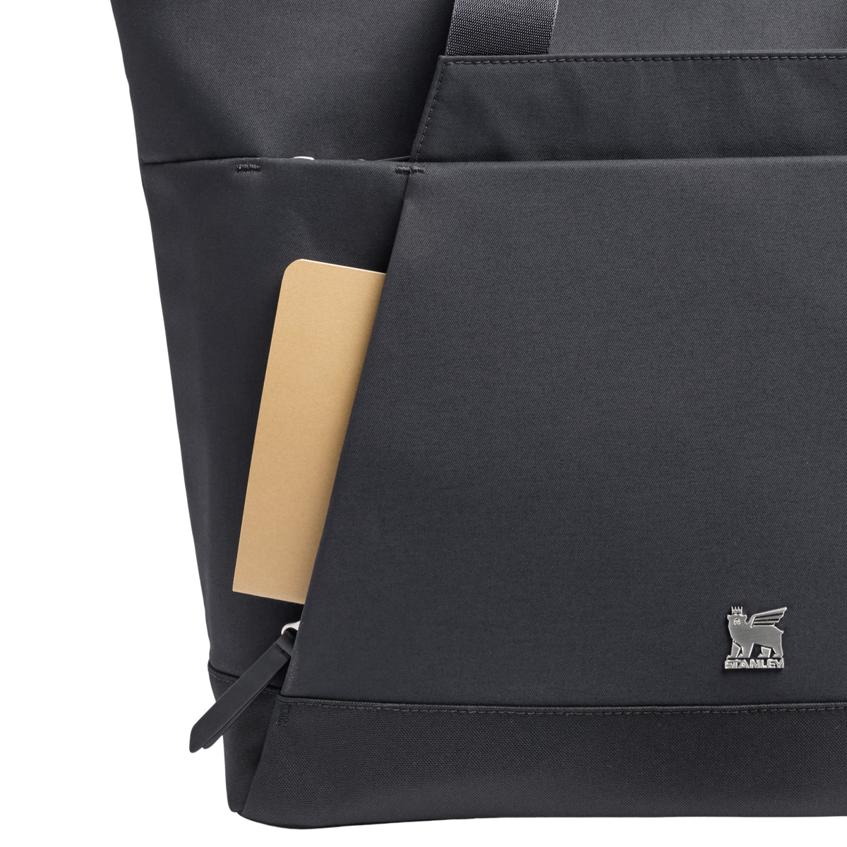 Stanley 1913 Standby Tote 20.6L in Black | Vorderseite Tasche Anzeigen
