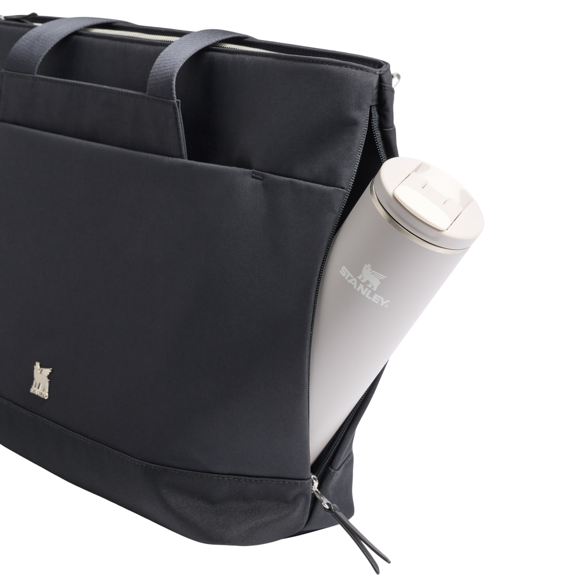Stanley 1913 Standby Tote 20.6L in Black | Tasche Anzeigen