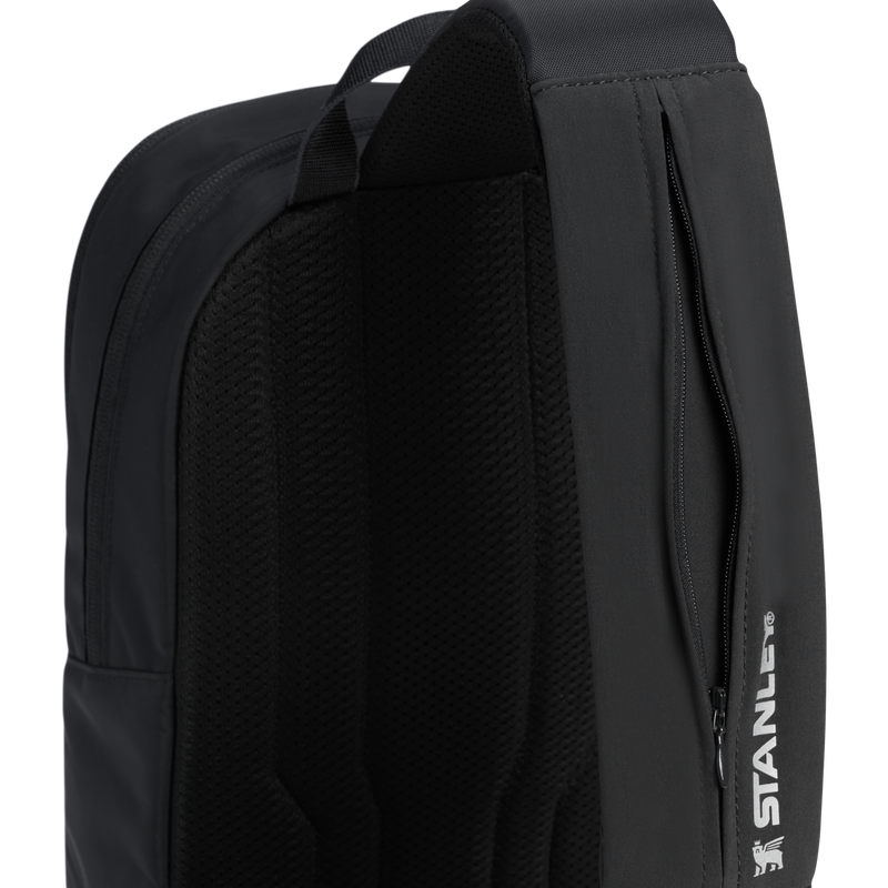 Stanley 1913 Vitalize™ Macro Method Crossbody 9.5L en Black | Detallado Ver