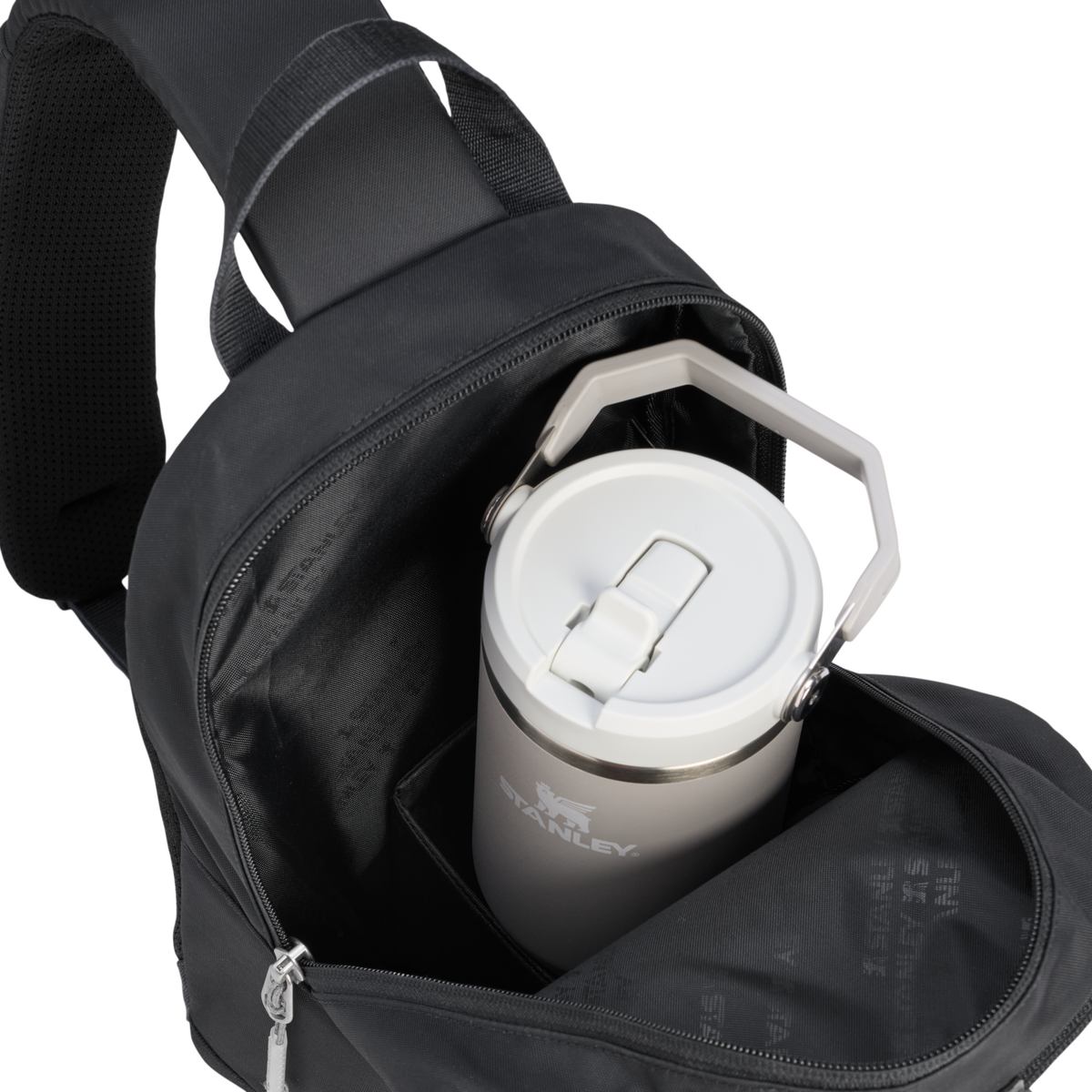 Stanley 1913 Vitalize™ Macro Method Crossbody 9.5L en Black | Detallado Ver